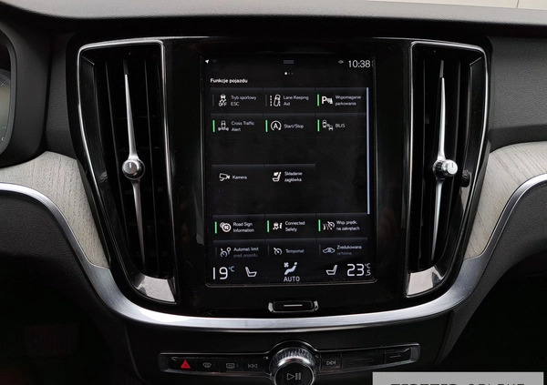 Volvo V60 Cross Country cena 173000 przebieg: 96522, rok produkcji 2021 z Węgorzyno małe 407